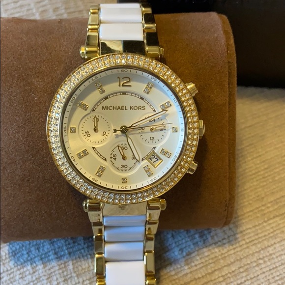 Michael Kors Accessories - TRADED FULLY WORKING Michael Kors White and Gold Watch